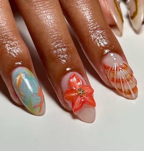 Summer Nails Tropical, Tropical Summer Nails, Seashell Nail Art, Europe Nails, Nessa Nails, Travel Nails, Beach 2024, Seashell Nails, Nails Beach