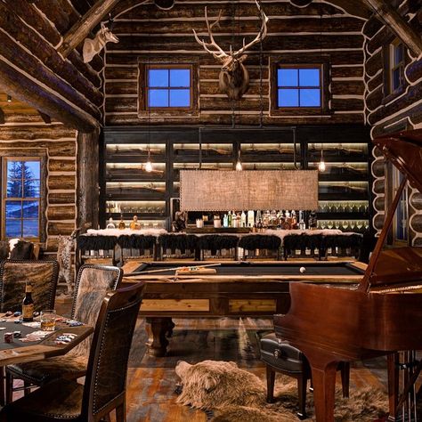 Magee Homestead Lodge, BrushCreekRanch #wyoming Hunting Lodge Interiors, Hunting Room Design, Lodge Bar, Hunting Cabin Decor, Luxury Ranch, Log Cabin Interior, Hunting Room, Montana Homes, Hunting Cabin