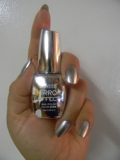 Santee Mirror Effect - Silver Metallic Nail Polish Silver Nail Paint, Silver Nails Polish, Silver Metallic Nails, Mirror Effect Nail Polish, Mirror Nail Polish, Fingernails Painted, Silver Nail Polish, Chrome Nail Polish, Metallic Nail