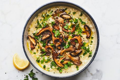 Oven Risotto with Mushrooms recipe / Photo by Chelsea Kyle, Prop Styling by Beatrice Chastka, Food Styling by Dana Bonagura Oven Risotto, Roasted Mushrooms, Hamburger Recipes, Recipes Quick, Risotto Recipes, Think Food, Vegetarian Meals, Easy Vegetarian, Mushroom Recipes