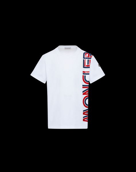 MONCLER T-shirt with Moncler lettering - This and other products are available on www.moncler.com today! Find all Moncler US collections. Moncler T Shirt, Moncler Store, Shirts For Boys, Polo Long Sleeve, Crafts For Boys, Lettering Style, Polo T Shirts, Polo Shirts, Letter Prints