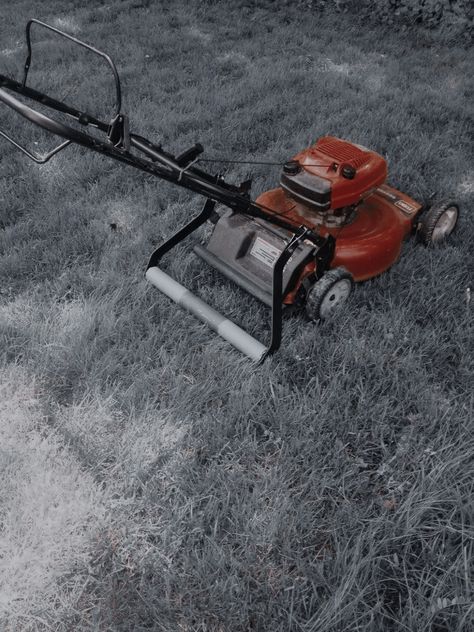 Lawn Mower Aesthetic, Kulti Mariana Zapata Aesthetic, Kulti Mariana Zapata, Mariana Zapata Aesthetic, Devney Perry, Android Wallpaper Dark, Sports Romance, Wallpaper Dark, Birthday Girl