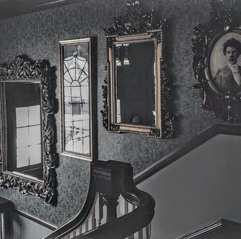 Credence Barebone, Kunstjournal Inspiration, Victorian Aesthetic, Goth Home, Slytherin Aesthetic, Gothic Aesthetic, Wolfram, Gothic Decor, Gothic House