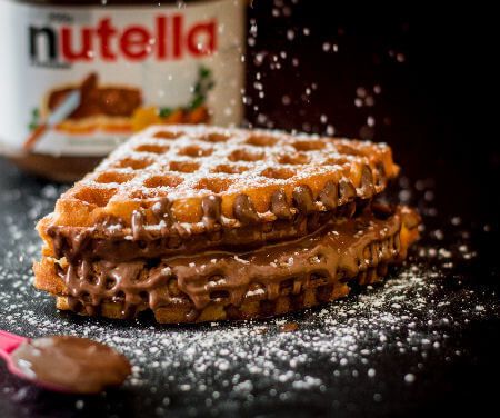 Best Belgian Waffle Recipe, Waffle Sandwich Recipe, Breakfast Waffle Recipes, Italian Breakfast Recipes, Almond Flour Waffles, Nutella Waffles, Belgian Waffles Recipe, How To Make Waffles, Frozen Waffles