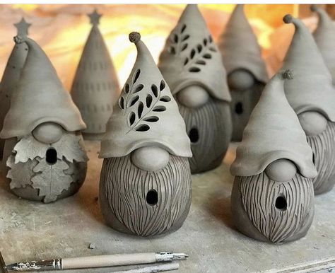 Clay Gnomes, Autumn Gnomes, Easter Decorations For Church, Diy Air Dry Clay, Clay Fairies, Garden Gnomes, Instagram Autumn, Pottery Handbuilding, Christmas Clay