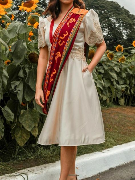 Alampay Filipiniana Graduation, Sablay Graduation Pic, Filipiana Dress For Graduation, Graduation Dress Filipiniana, Graduation Filipiniana Dress, Graduation Dress College Philippines, Philippiniana Dress Modern, Graduation Dress Philippines, Filipina Dress Traditional Modern