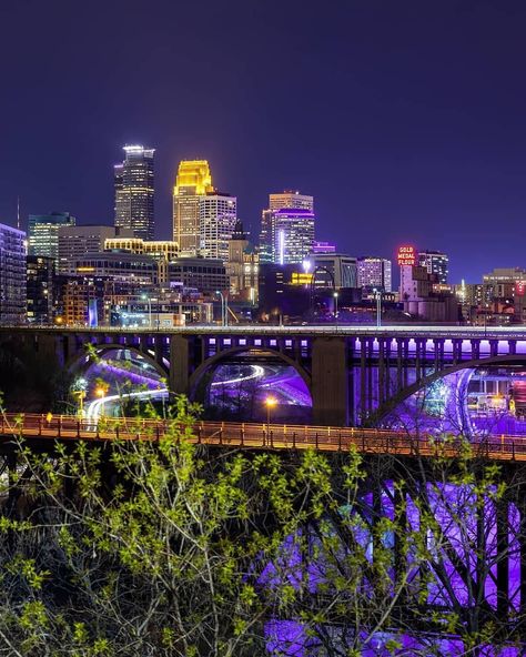 Minneapolis Aesthetic, Minnesota Aesthetic, Minneapolis Skyline, Minneapolis City, Dark Purple Wallpaper, Minnesota Home, Trippy Wallpaper, Vacation Places, Twin Cities