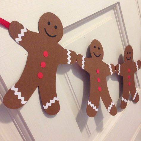 Gingerbread Paper Crafts, Ginger Bread Man Decorations, Ginger Bread Man Crafts, Winter Door Decorations Classroom, Christmas Jar Gifts, Gingerbread Man Decorations, Gingerbread Man Crafts, Gingerbread Diy, Gingerbread Decorations