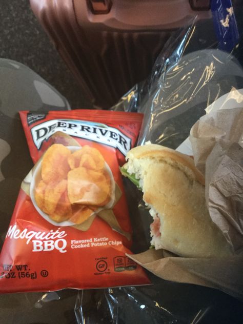 Airport Food Ideas, Kettle Bbq, Airport Food, Airplane Photography, Potato Chips, Hot Dog Buns, Chips, Bread