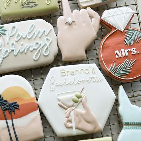 Best Bite Cookie Co. | Custom Cookie Art on Instagram: "Tinis + Bikinis — The perfect theme for a Palm Springs bachelorette! 💍🌴 • • • • • #palmspringsbachelorette #palmspringscookies #martinisandbikinis #tinisandbikiniscookies #bachelorettecookies #bachelorettepartyideas #bachelorettethemes #customcookie #martinicookies #bridecookies #sugarcookies #cookieart #azcookies #cookiedecorating" Palm Springs Cookies, Bachelorette Sugar Cookies, Bachelorette Party Cookies, Bride Cookies, Flood Icing, Bachelorette Cookies, Engagement Cookies, Palm Springs Bachelorette, Sugar Cookie Royal Icing