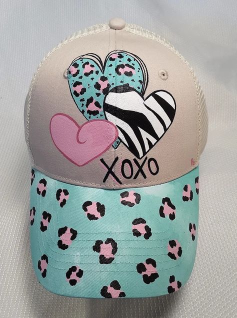 Cap Painting Ideas Easy, Baseball Cap Painting Ideas, Hand Painted Ball Caps, Cap Painting Ideas, Painted Caps, Birthday Gift Best Friend, Pretty Hats, Bookmark Printing, Hand Painted Clothing