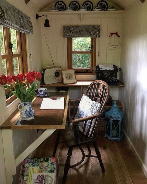 Hut Interior, Shed Office, Shed Interior, Shed Ideas, Craft Shed, Shepherds Hut, Tiny House Living, She Shed, Shed Plans