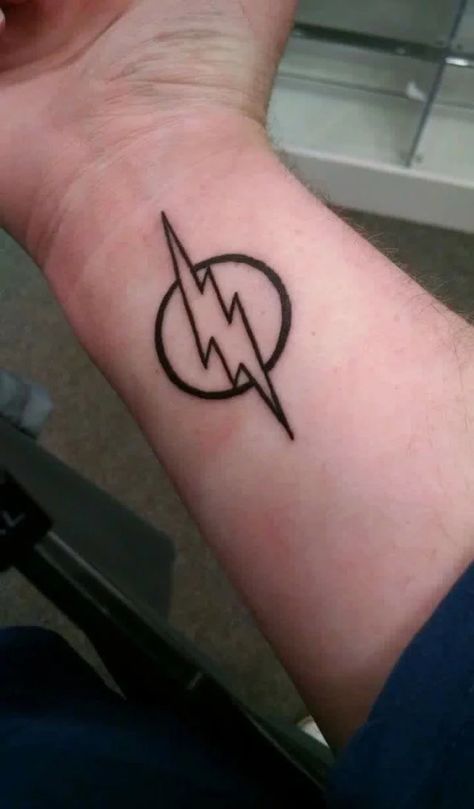 Vampire Tattoo Designs, Super Hero Tattoos, Pop Culture Tattoos, Dc Tattoo, Hero Tattoo, Vampire Tattoo, Culture Tattoos, Lightning Tattoo, Bolt Tattoo