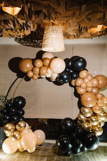 Arch decorated with brown gold and black... | Premium Photo #Freepik #photo #balloon-arch #balloon-decoration #party-decoration #party-backdrop Gold And Black Balloons, Prom Balloons, 30th Birthday Party Themes, Hip Hop Birthday Party, Birthday Concept, 50th Birthday Party Ideas For Men, Black And Gold Party Decorations, Black Party Decorations, Black And Gold Theme