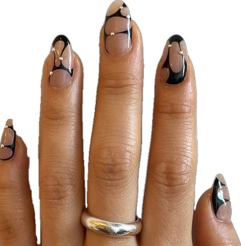 mynameismikinail on Instagram: "Inspo @ruiofficial.me 🖤🖤 . . . . . #nailsdesign #rui #nails #dazedbeauty #allure" Cool Girl Nails, Nurse Nails, Cow Nails, Girl Nails, October Nails, Grunge Nails, Pearl Nails, Nail Ring, Hair Skin Nails