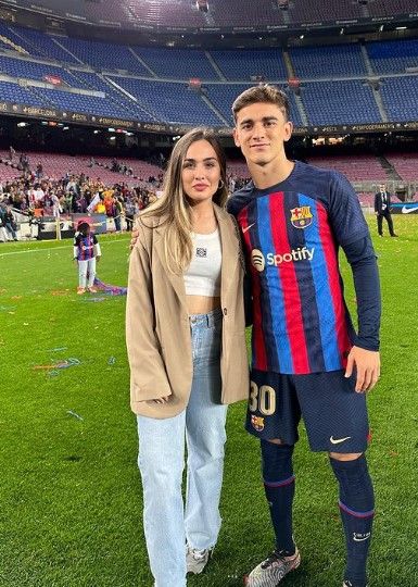 Football Player Girlfriend, Soccer Wife, Gavi Pedri, Handsome Football Players, Football Girlfriend, Footballers Wives, Football Couples, Football Wags, Barcelona Players