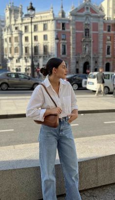 Modest Street Style Summer, Ootd Hot Weather, Dramatic Summer Outfit, C Suite Style Women, London College Outfits, Modest College Outfits, Cute Casual Work Outfits, Dressing Simple, Modest Casual Outfits