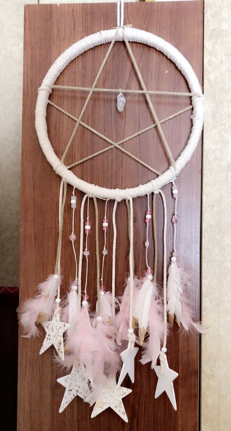 Wooden Dream Catcher Diy, Star Dreamcatcher Diy, Wood Dream Catcher Diy, Star Dream Catcher, Galaxy Dream Catcher, Moon Shaped Dream Catcher, Dream Catcher Craft, Dream Catcher Diy, Art N Craft