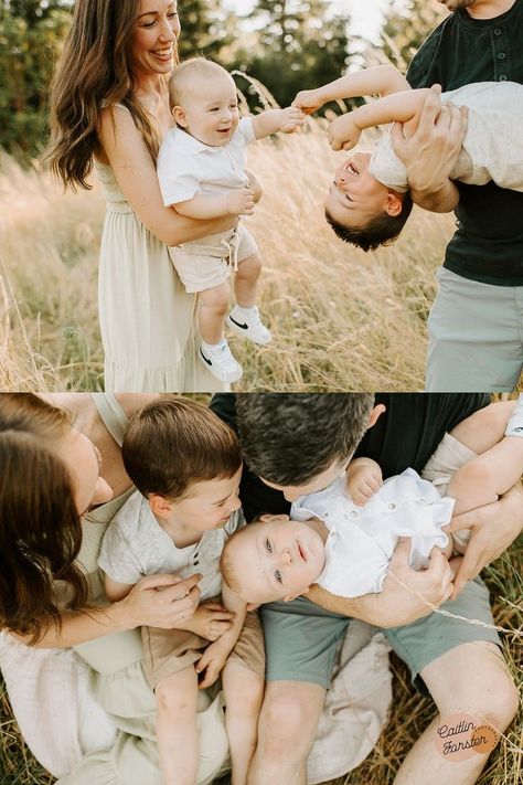 Cute Family Of 3 Pictures, Unique Family Poses, Family Photos Toddler And Baby, Family Of 4 Photoshoot, Spring Family Pictures, Fam Photos, Summer Family Pictures, Cute Family Photos, Toddler Photoshoot