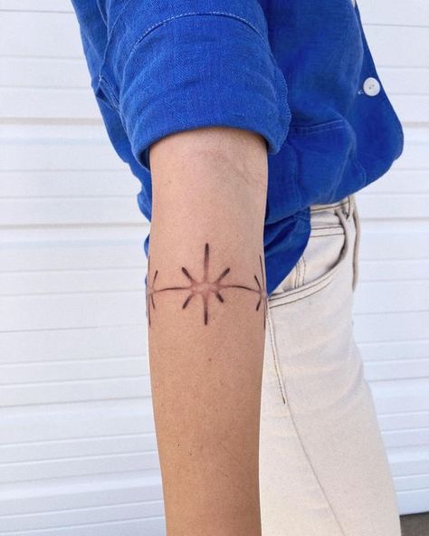 Bicep Band Tattoo, Tattoo Stars, Arm Tattoo Ideas, Tattoo Star, Elbow Tattoos, Stick N Poke Tattoo, Tattoo Ideas For Men, Hand Poked Tattoo, Arm Band Tattoo