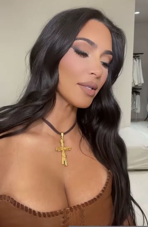 Kim Kardashian Dolce And Gabbana Makeup, Smokey Eye Makeup Kim Kardashian, Kim Kardashian Makeup 2023, Kim K Eye Makeup, Kim Kardashian Eyeshadow, Make Kardashian, Kim K Makeup Looks, Kim Kardashian Eye Makeup, Kardashian Makeup Looks