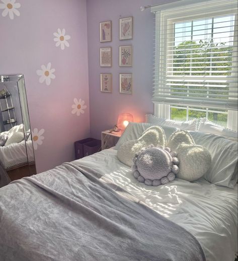 Aesthetic Room Video, Aesthetic Room Ideas Bedrooms, Room Purple Aesthetic, Aesthetic Room Purple, Purple Aesthetic Room Ideas, Purple Aesthetic Room Decor, Purple Aesthetic Room, Purple Wall Bedroom, Purple Bedroom Walls