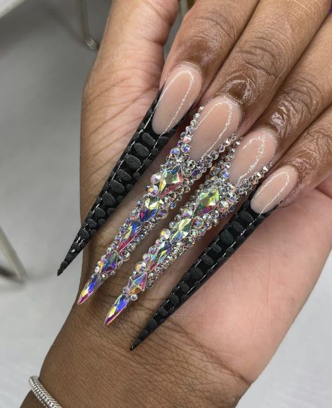 Cute Nail Designs Short Nails, Short Nails Holiday, Long Nails Bling, Cute Nail Designs Short, Nail Inspo Elegant, Nails For Black Women, Nails Photoshoot, Photoshoot Nails, Nails Abstract