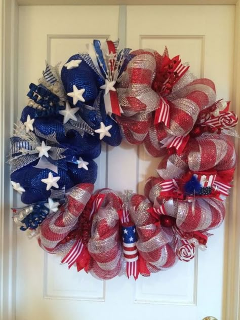 35+ Easy DIY Dollar Store Patriotic Wreath Ideas to Make for July 4th - HubPages Patriotic Wreath Ideas, Patriot Wreaths, Blue Decor Ideas, Patriotic Wreath Diy, Diy Patriotic Wreath, Veterans Wreath, Patriotic Mesh Wreath, Red White And Blue Decor, Autumn Scents