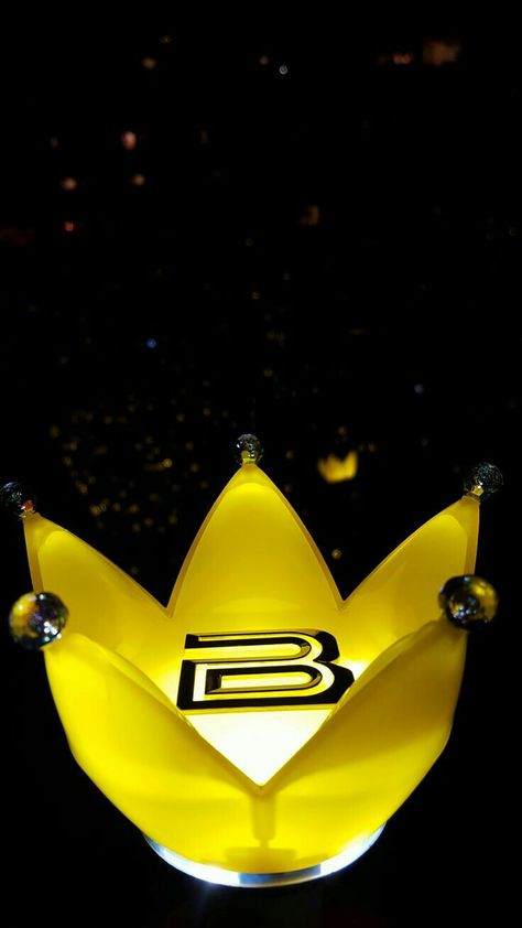 BIGBANG lightstick 👑 Ciel Anime, Bigbang Wallpapers, Bigbang Yg, Bigbang Vip, Big Bang Kpop, G Dragon Top, Top Choi Seung Hyun, Gd Bigbang, Vip Bigbang