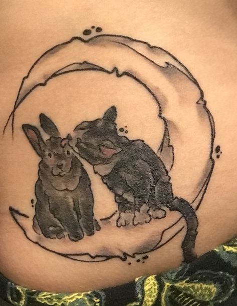 Cat and bunny best friends tattoo🖤 Rabbit And Cat Tattoo, Bunny And Cat Tattoo, Best Friends Tattoo, Cat And Bunny, Kitten Tattoo, Friends Tattoo, Cat Tatto, Bunny Tattoos, Rabbit Tattoos