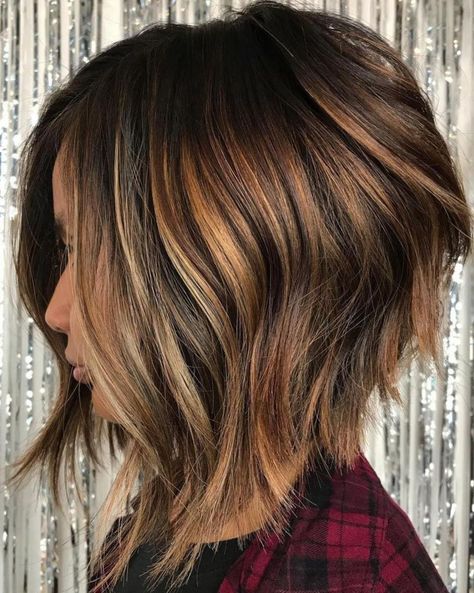 Reverse Bob Haircut, Blonde Balayage Bob, Medium Bob Haircut, Inverted Bob Hairstyles, Brunette Bob, Medium Bob, Medium Bob Hairstyles, Choppy Bob Hairstyles, Medium Short Hair