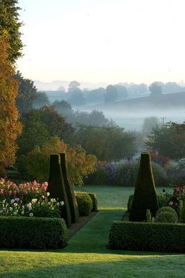 Topiary Garden, Formal Garden, Green Field, Formal Gardens, Gorgeous Gardens, English Countryside, Country Gardening, Downton Abbey, English Garden