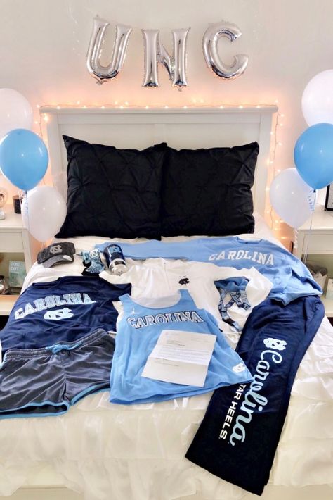 Pref Night Decorations Sorority, Nyu Bed Party, College Decision Reveal, Penn State College Dorm, College Acceptance Room Decorating, Penn State Bed Party, Penn State Dorm, Unc College, Unc Wilmington