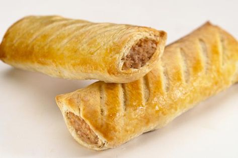 Sausage Roll! Wiener Wraps, Best Sausage Roll Recipe, Traditional Scottish Food, 90s London, Food Starters, Home Made Sausage, Great British Food, Filled Rolls, Sausage Rolls Recipe