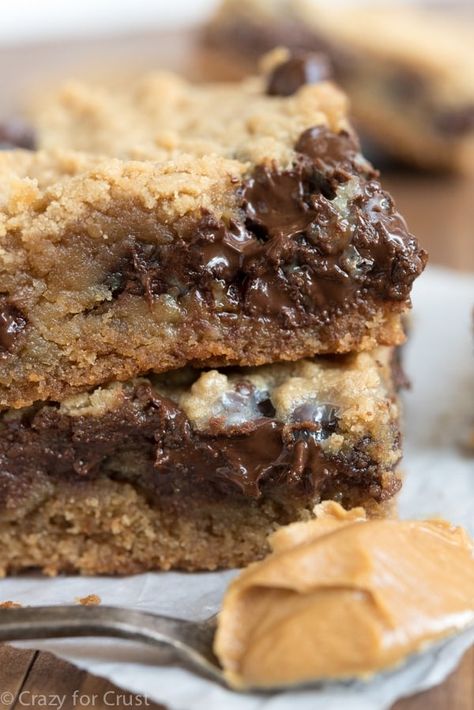 Peanut Butter Cookie Gooey Bars Gooey Bars, Crazy For Crust, Easy Peanut Butter Cookies, Peanut Butter Chocolate Chip Cookies, Chocolate Chip Cookie Bars, Peanut Butter Cookie, Butter Cookies Recipe, Peanut Butter Cookie Recipe, Bar Recipes