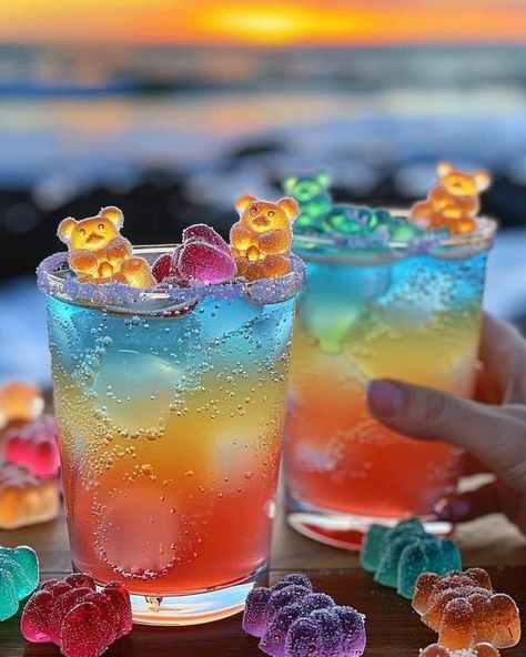 Gummy Bear Cocktail, Gummy Bear Drink, Bear Cocktail, Cheesy Ranch Potatoes, Slow Cooker Barbacoa, Fun Summer Drinks, Colorful Desserts, Colorful Drinks, Catering Ideas Food