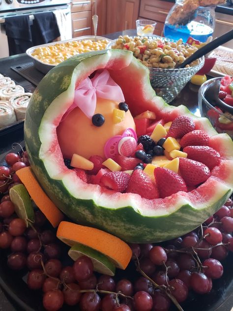 Watermelon Baby Carriage, Baby Shower Watermelon, Baby Shower Food For Girl, Baby Shower Fruit, Fruit Platter Designs, Watermelon Baby, Baby Fruit, Decorações Com Comidas, Watermelon Carving