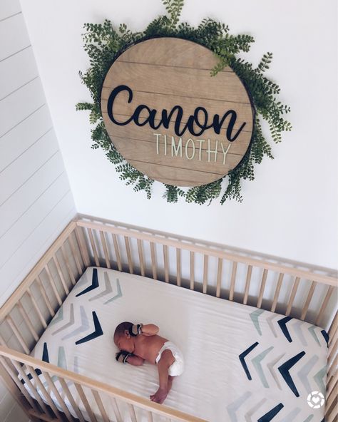 Nursery Name Sign Ideas, Diy Nursery Sign, Cricut Baby Name Signs, Baby Room Name Signs, Baby Boy Nursery Name Sign, Baby Name Signs Boy, Baby Boy Name Signs For Nursery, Diy Baby Name Signs, Boy Name Signs For Nursery