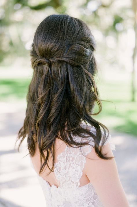 55 Simple Wedding Hairstyles That Prove Less Is More Easy Wedding Guest Hairstyles, Winter Wedding Hair, Guest Hair, Twist Ponytail, Hair Photography, Simple Wedding Hairstyles, Wedding Guest Hairstyles, Best Wedding Hairstyles, Wedding Vibes