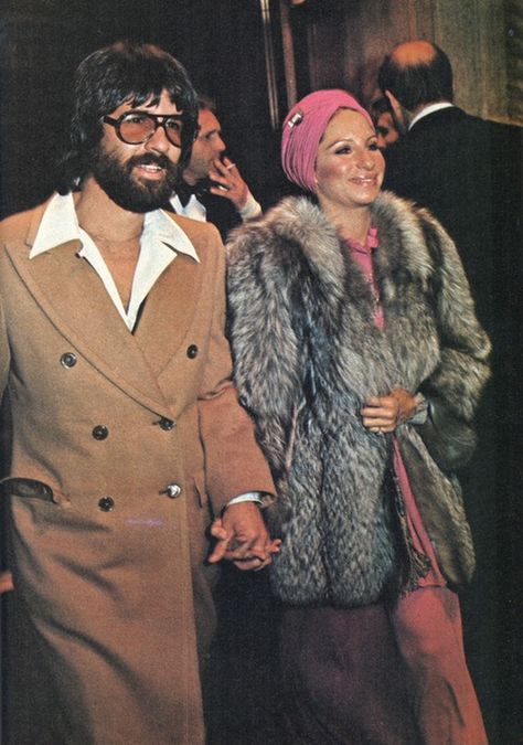 Barbra Streisand & Jon Peters, 1975 www.marvyproductions.com Jon Peters, Classic Couples, Funny Lady, Hamptons Wedding, Classic Brides, Barbra Streisand, Women Humor, Hello Gorgeous, Beautiful People