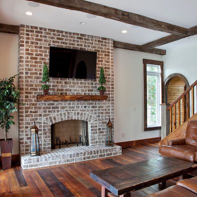 Traditional Living Room Brick Fireplace Design, Fireplace Mantle Designs, Brick Fireplace Mantles, Mantle Design, Red Brick Fireplaces, Design Fireplace, Brick Fireplace Makeover, White Wash Brick, Budget Design, Flat Screen Tv