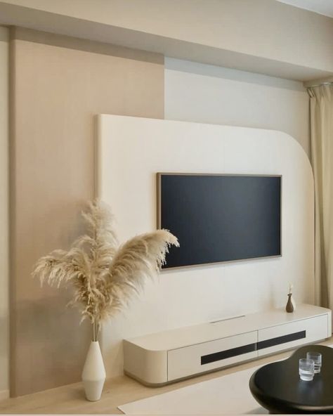 Tv Wall Scandinavian Style, Tv Unit Minimal, Scandinavian Tv Wall, Modern Tv Console Design, Tv Console Bedroom, Media Console Ideas, Decor Tv Console, Minimal Tv Unit, Ikea Media Console