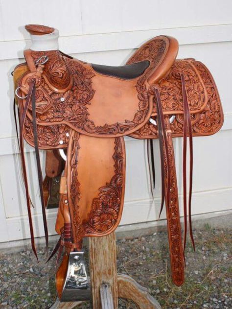 Just what I need Wade Saddles, Western Horse Saddles, Roping Saddles, Custom Saddle, Saddle Accessories, Cowboy Gear, Horse Supplies, Brown Horse, Horse Gear