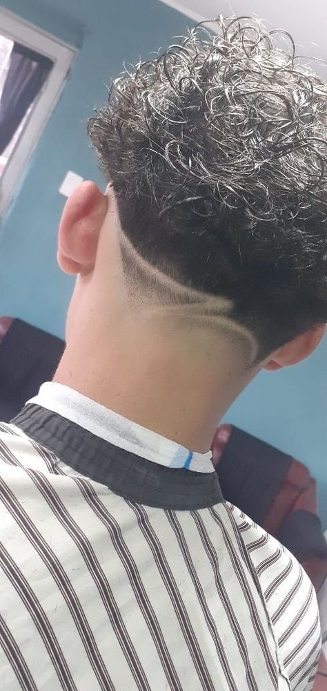 Low Taper Fade Haircut Curly Hair Design, Taper Fade Curly Hair Design, Taper Fade Haircut Design Back, Back Taper Design Haircut Men, Taper Fade Curly Hair With Design, Fades With Designs Haircut, Taper Design Haircut For Men, Taper Design Ideas Haircut, Trait Taper