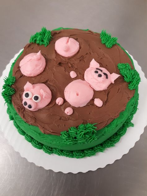 Fair Cake Decorating Ideas, Nailed It Cakes Ideas, 4-h Cake Decorating Ideas, 4h Cake Decorating Ideas, Buttercream Animals, Tiktok Cakes, Cake Tricks, Dq Ice Cream Cake, Cake Animals