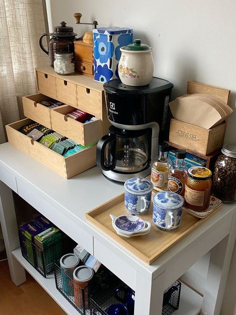 Tea Station Kitchen, Coffee And Tea Station, Tea Organization, Dorm Kitchen, Tea Station, Coffee Nook, Coffee Bar Home, Dream Apartment Decor, Tea Bar