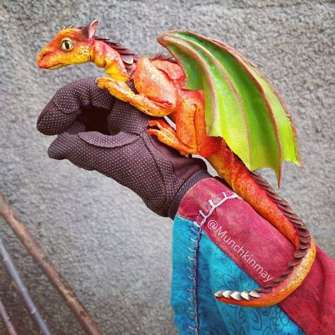 Dragon Shoulder Puppet, Fantasy Puppet, Dragon Hand Puppet, Dragon Project, Puppet Costume, Dragon Halloween, Dragons Clothes, Alice In Wonderland Book, Dragon Artwork Fantasy