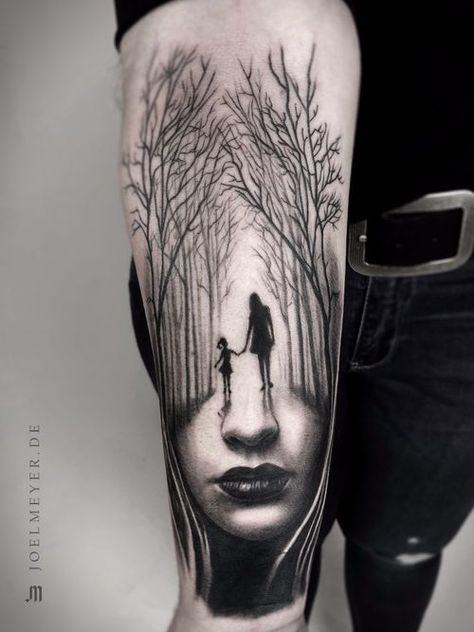 Herren Hand Tattoos, Tattoo Black And Grey, Black And Grey Tattoos Sleeve, Realistic Tattoo Sleeve, Scary Tattoos, Forest Tattoos, Tattoos Geometric, Creepy Tattoos, Realistic Tattoo