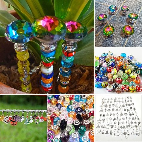 Diy Garden Stakes How To Make, Beaded Garden Stakes, Handmade Garden Art, Beaded Fairy, Garden Totems, Decorative Garden Stakes, Diy Wand, Glass Garden Art, Fairy Wands