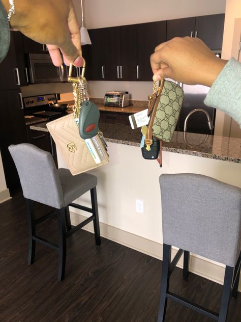 New Apartment Aesthetic Keys Black Couple, Bestie House Goals, 2024 Vision Board Aesthetic Apartment, Apartment With Girlfriend, Friends At Apartment, Apartment Keys Goals, Apartment Together Couple, Apartment Ideas With Best Friend, New Apartment Aesthetic Keys Best Friend